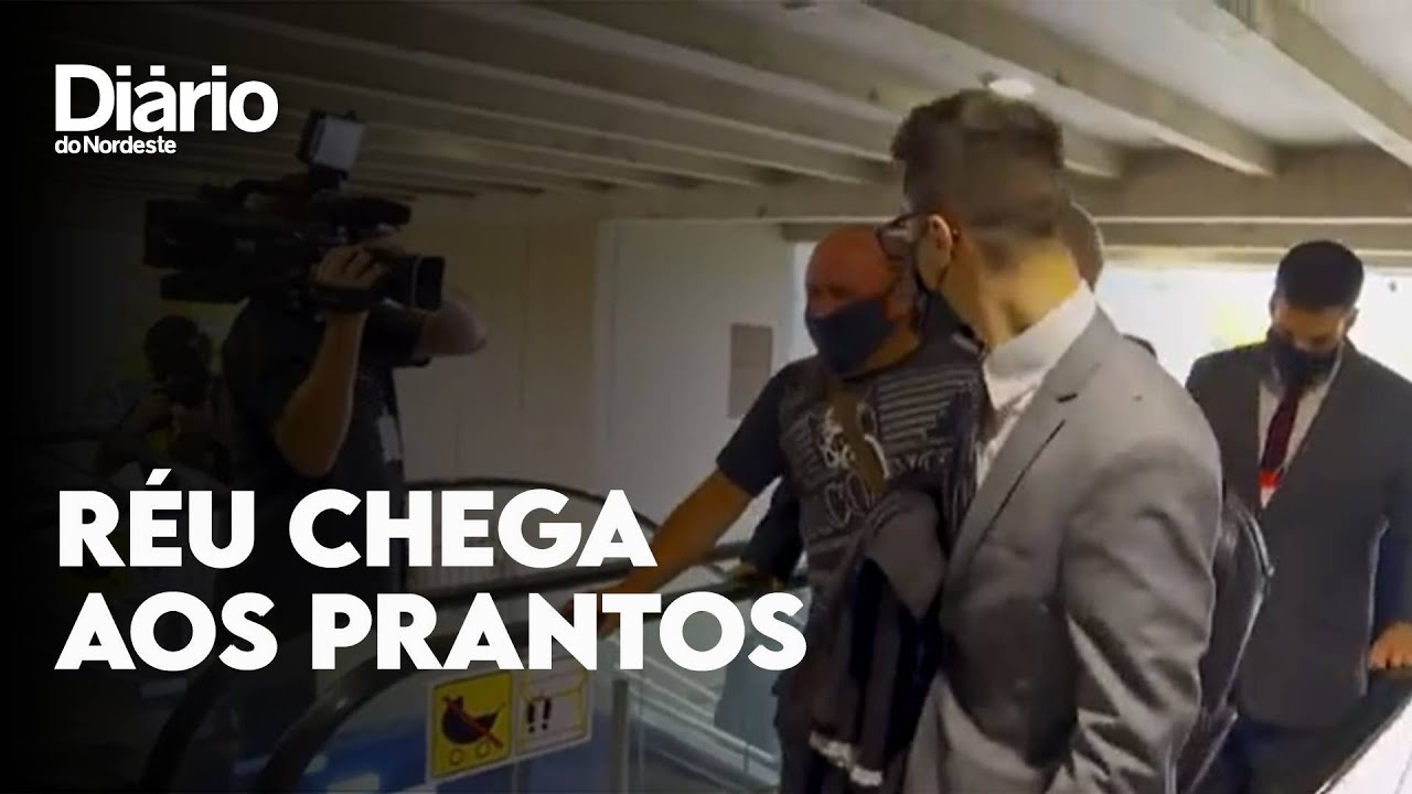 Imagem da notícia: Réu do caso boate Kiss chora ao chegar a julgamento: 'não sou assassino'; veja vídeo