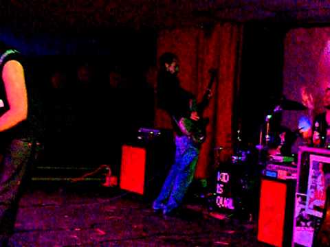 Kid Is Qual performs "Motel, No Tell" at Asbury Lanes (10/16/10)