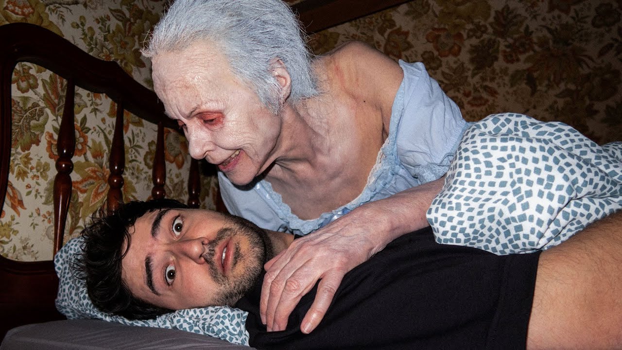 J’aurais jamais dû laisser cette femme dormir dans mon lit.