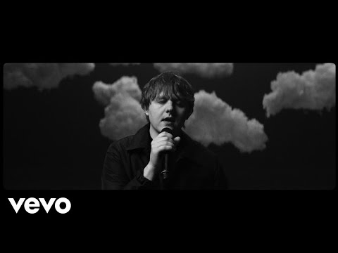 Lewis Capaldi - Hold Me While You Wait (Interlude Session)