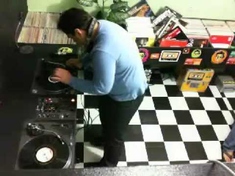 Dj's Leandro Faro & Ric_Vig No Paguá 17/03/12