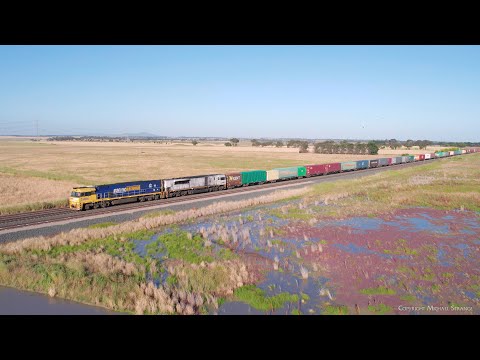 2MA5 Pacific National Intermodal Container Freight Train (19/12/2022) - PoathTV Australian Railways
