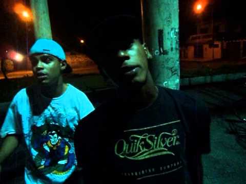 MC ALLAN E MC LARISSON MEDLEY PESAADO NA PRAÇA DO SMB ! $