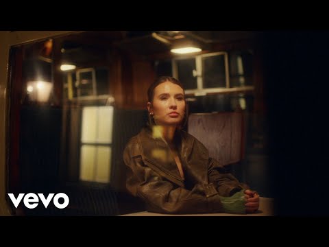 Video thumbnail for Last Train To London (I Won’t Look Back)