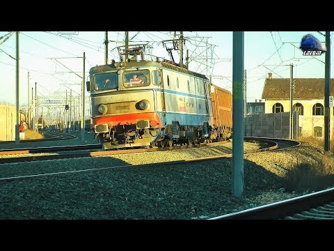 LE5100KW 40-0834-4 & Marfar CFR MARFA Freight Train in Gara Arad Station - 30 January 2018