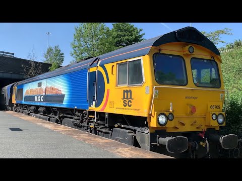 GBRF class 66 66709 “Sorrento” thrashes past Denton working 6E09