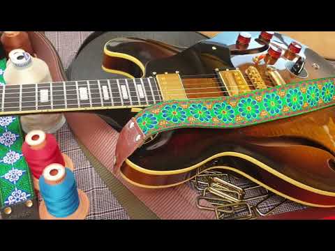 Pardo retro guitar strap model Daisy Green floral, backing suede image 4