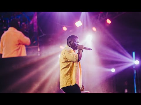 Tosin Bee Live at the 82hrs Messiah's Marathon Praise