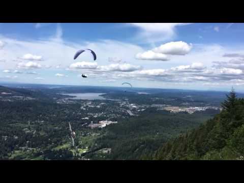 Paraglider takeoff that almost gone bad