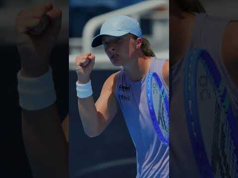 Is Iga Swiatek injured at Australian Open? #shorts #igaswiatek #australianopen2026