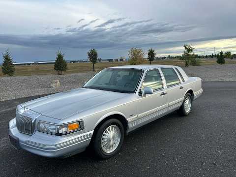 1997 Lincoln Town Car (CC-2113385) for sale in Billings, Montana