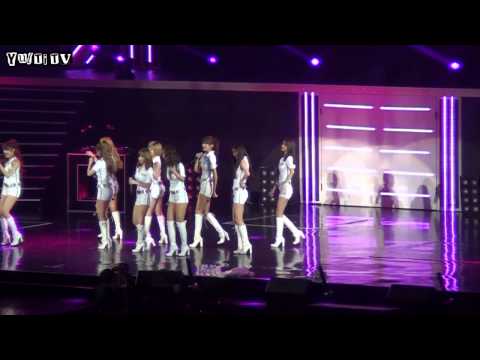 SNSD YulTi 율티 Fancam Moment #76 - Saving Yuri from the Depth of Failure