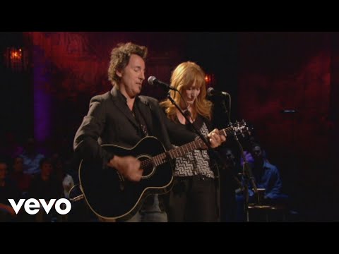 Bruce Springsteen - Brilliant Disguise - The Song (From VH1 Storytellers)