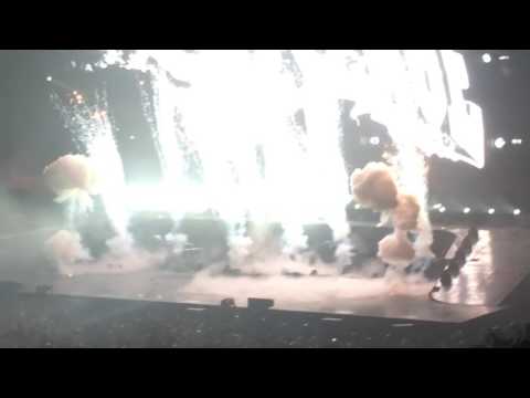 Drake - Summer Sixteen (Live at the American Airlines Arena of the Summer Sixteen Tour on 8/30/2016)