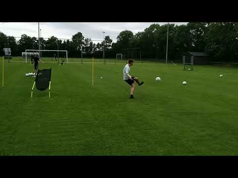 Joey (OFB Jo15) en Xavi NTVV/Herkingen JO16