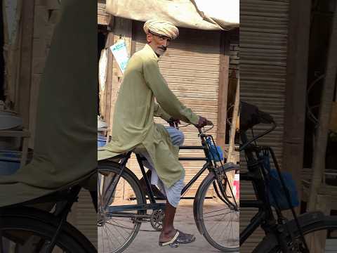 Sohrab cycle chalaty howe 👍 #sohrab #cycle #villagelife #desi #pindawale #shorts #realistic