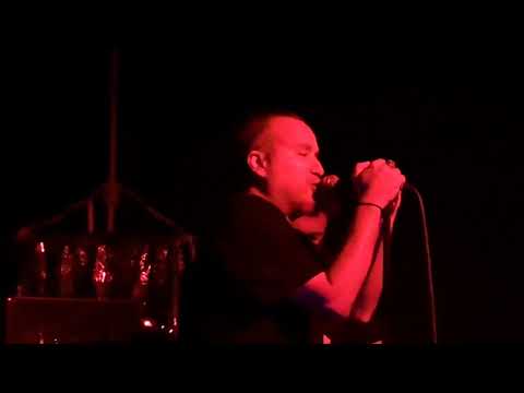 Plastique Noir - Catedrais em chamas