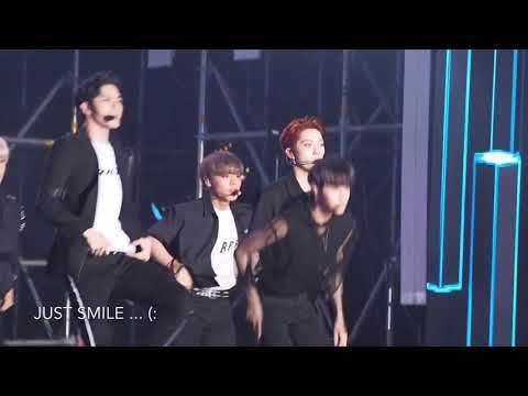 181117 (FANCAM)  Light - Wanna One [HEC KOREA CONCERT] (라이관린 Focus)