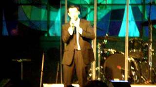 Eamonn McCrystal sings @ St. Louis Family Church 8 NOV 09 (1)