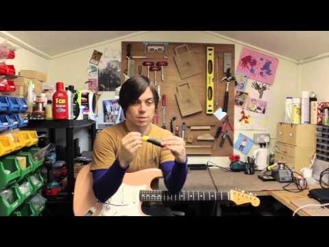 Guitar Tech Tips: Single Coil Guitar Pickup Height Adjustment // Monty's Guitars London