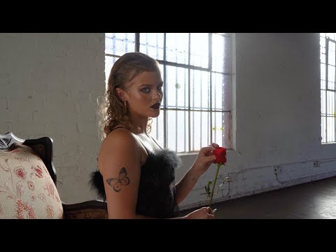Faith Richards - I Don't Really Want This Anymore (Official Video)