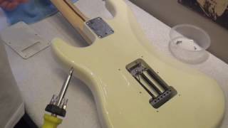 Video thumbnail for Fender American Standard Stratocaster 60 Anniversary - Quick Set Up Tips - My guitar Collection (14) by Cesar All Guitar