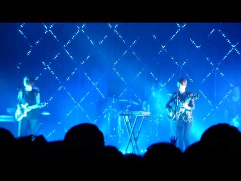 18/19 TEGAN & SARA - WALKING WITH A GHOST @ VIC THEATRE CHICAGO IL 6/18/14