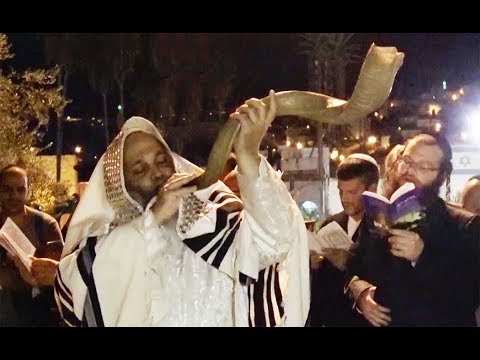 SÉLIHOT À HÉBRON - SELICHOT IN HEBRON - סליחות במערת המכפלה