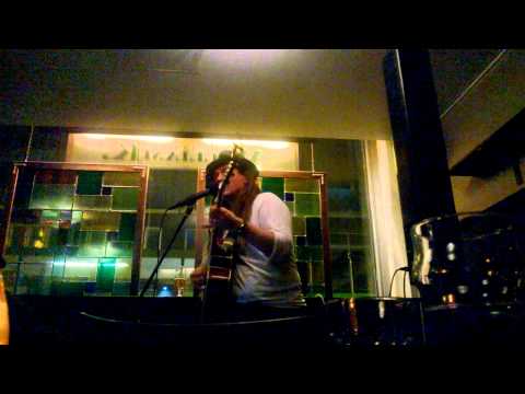 Ilja Jalkanen - Juokse sinä humma (20-12-2014 Helsinki)