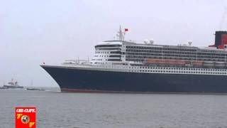 preview picture of video 'Cuxhaven - Queen Mary 2 passiert die ALTE LIEBE'