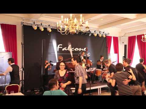 Swing Brunch goes live! 6.4.2014 with Raphael Jost Trio and Dani Solimine