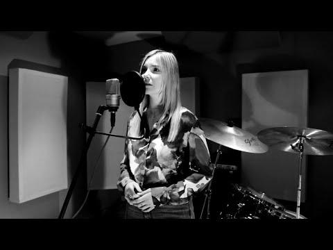 LISA DANN : Wasting my young years - London Grammar ( Cover )