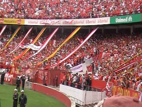 "INTER 3x2 Corinthians - Novo canto: BI - MUNDIAL (Beatles) - GUARDA POPULAR - Brasileiro 2010" Barra: Guarda Popular &bull; Club: Internacional