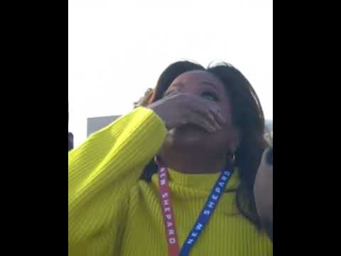 Oprah Winfrey sheds tears while watching Gayle King's Blue Origin launch