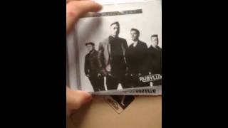 The World Goes Quiet - Unboxing