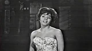 Shirley Bassey on the Bing Crosby Show -1961-