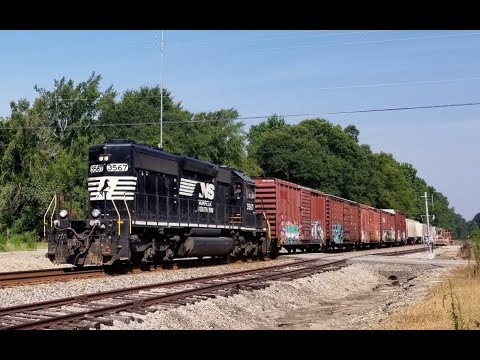 JUST IN TIME: NS P28 EB by Hopkins w/ SD40-2 3567 leading LHF & nice P3 horn