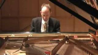 [問卦] 認真問  鋼琴要學多久才拿得上檯面？