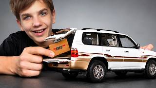 The Most Detailed LC100? 1:18 Toyota Land Cruiser ASMR Unboxing