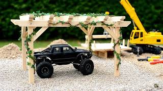 Tiny Titans: The Garden Delivery Mission! 🚚🌿🏗️