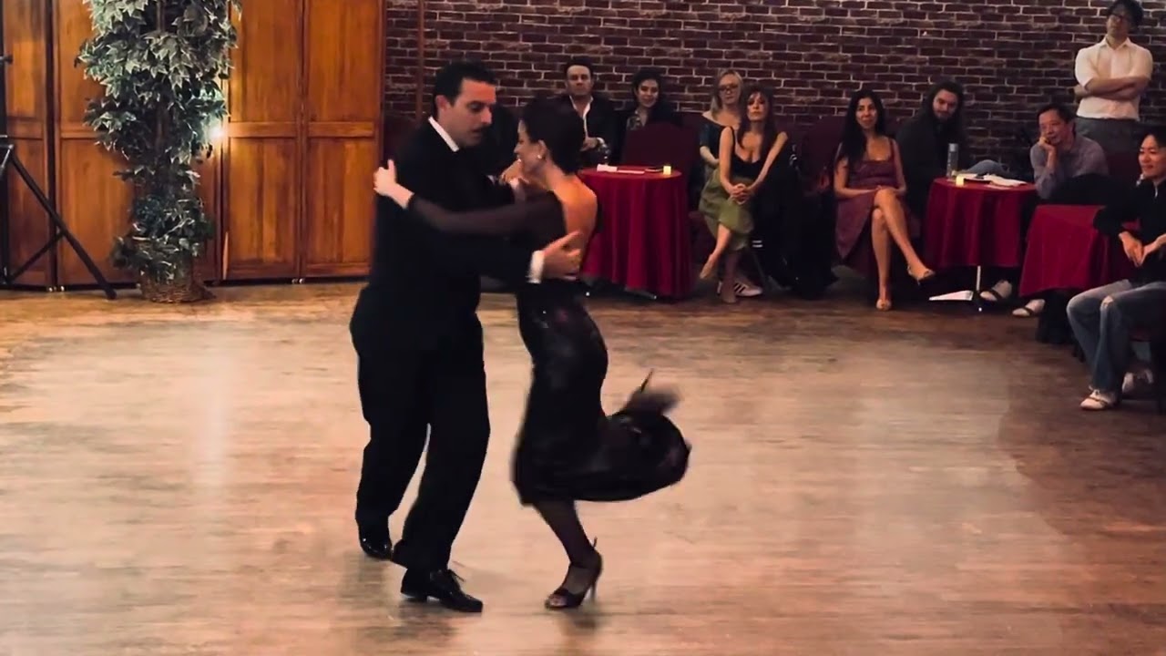 Video thumbnail for Marcos Pereira & Florencia Borgnia at Gallo Ciego - Vals