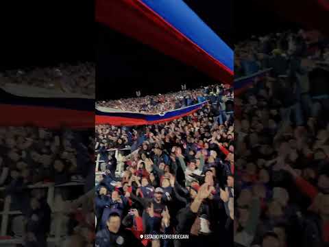 "Una gitana hermosa tiro las cartas" Barra: La Gloriosa Butteler &bull; Club: San Lorenzo &bull; País: Argentina