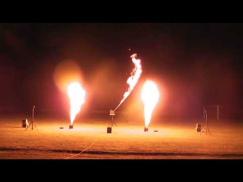 Flamershow mit 2 x Explo GX2 und 1 x Explo X2 Wave Flamer