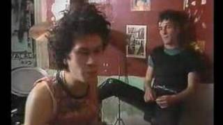 Eskorbuto - Cuidado + Entrevista 1985 (Xvid)