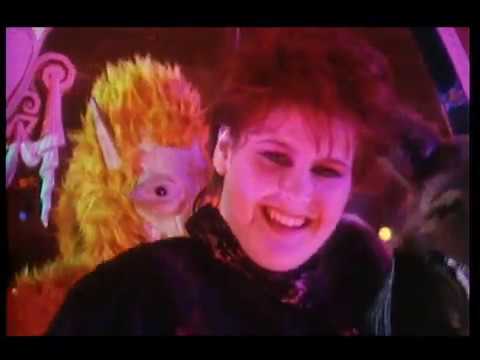 Video The Other Side Of Love de Yazoo