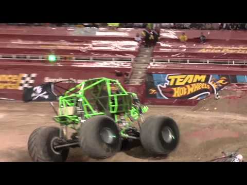 Monster Jam - World Finals 2012 - Grave Digger Monster Truck Freestyle