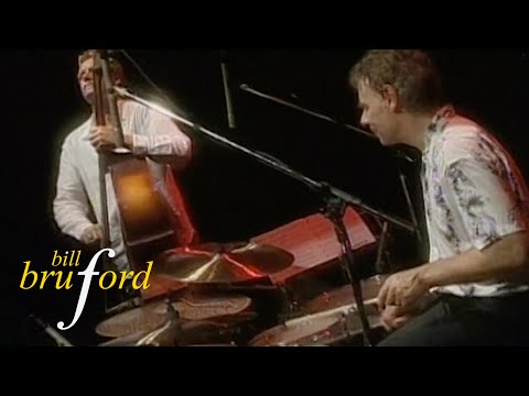 Bill Bruford's Earthworks - Footloose And Fancy Free (Teatro Opera, Buenos Aires, 28th Sept 2002)