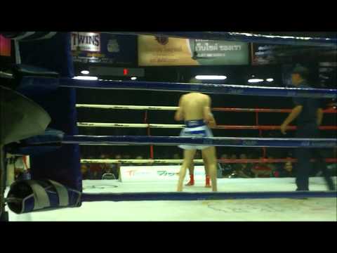 Daniel McGowan v Phalangpetch 103lb @Lumpinee Stadium, Bangkok 11/2/12