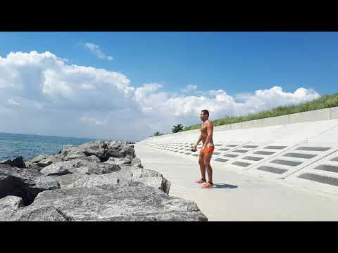 Тренировка у моря