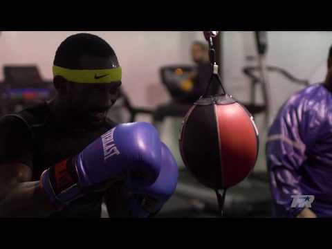 Terence Crawford Retains Unified Light Welterweight Titles Against Felix Diaz, Wants To Fight Pacquiao